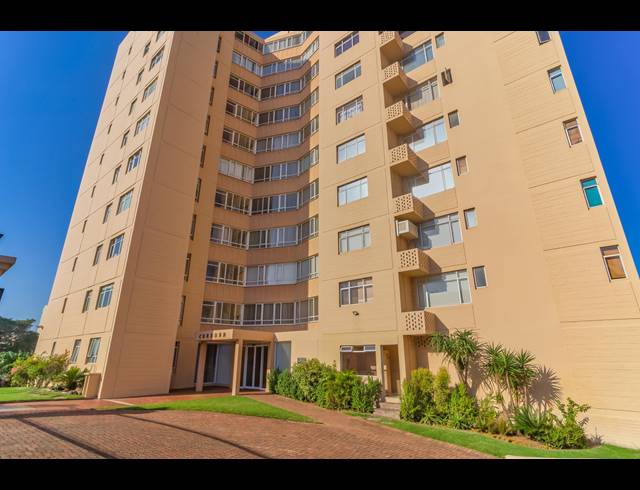 2 BEDROOM APARTMENT FOR SALE IN UMHLANGA CENTRAL